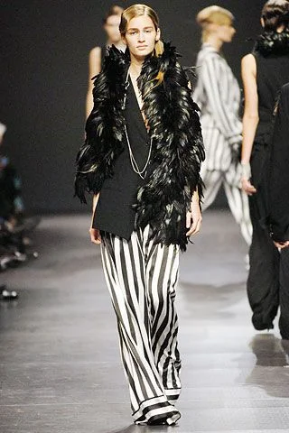 Look 25